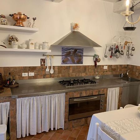 La Casa Dei Ricordi Leilighet Collesalvetti Eksteriør bilde